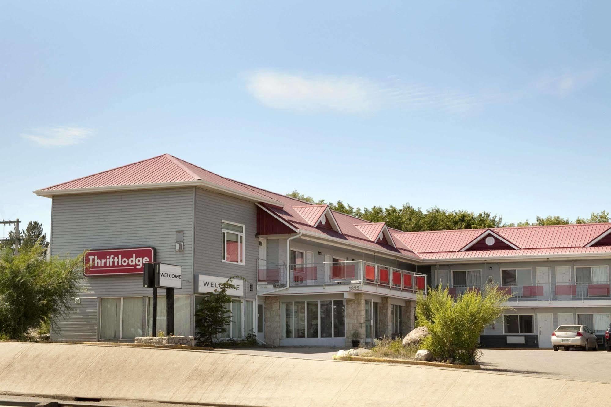 Thriftlodge Саскатун Екстер'єр фото